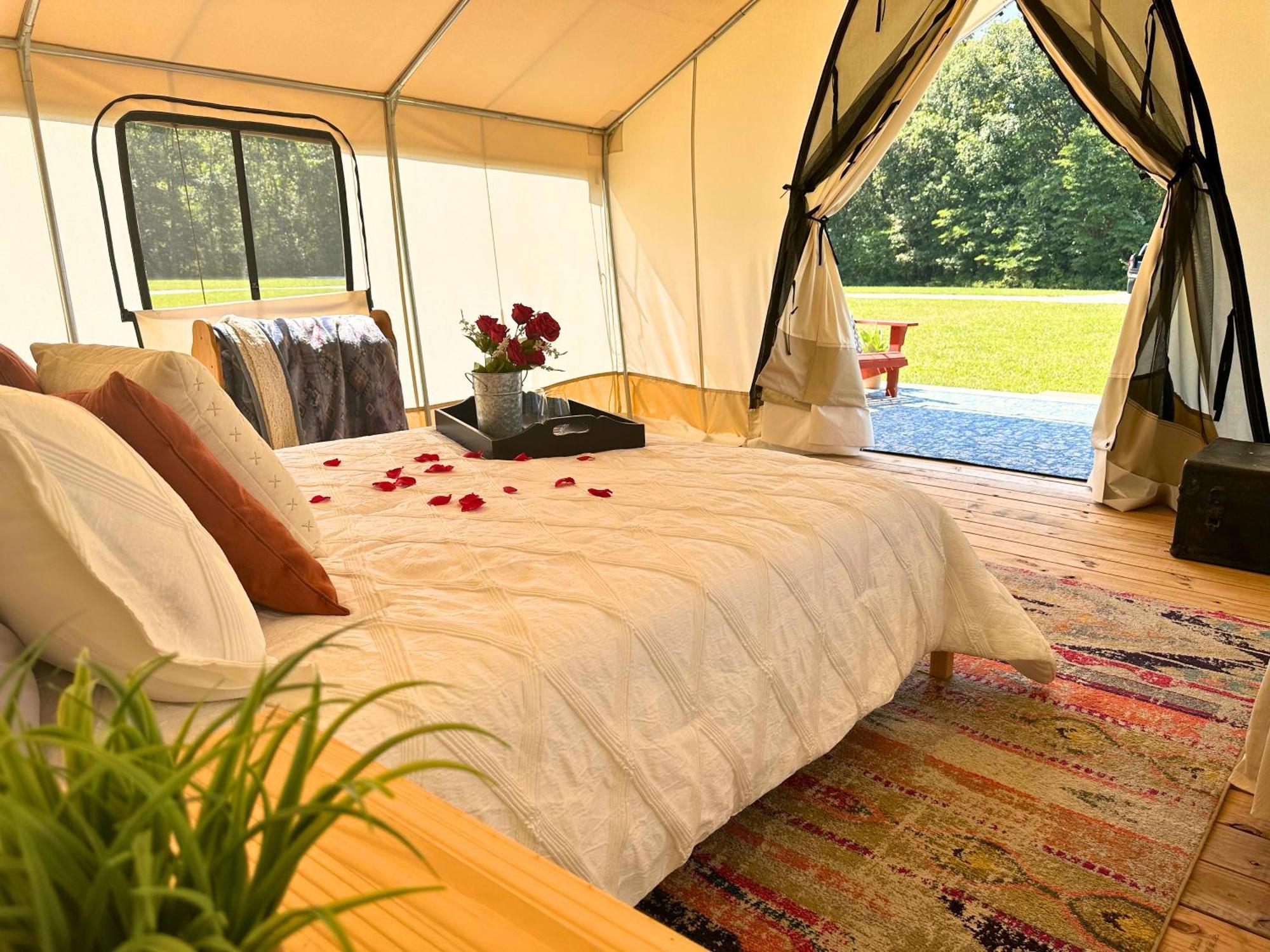 Roaring River Luxury Glamping #1 Cassville Экстерьер фото