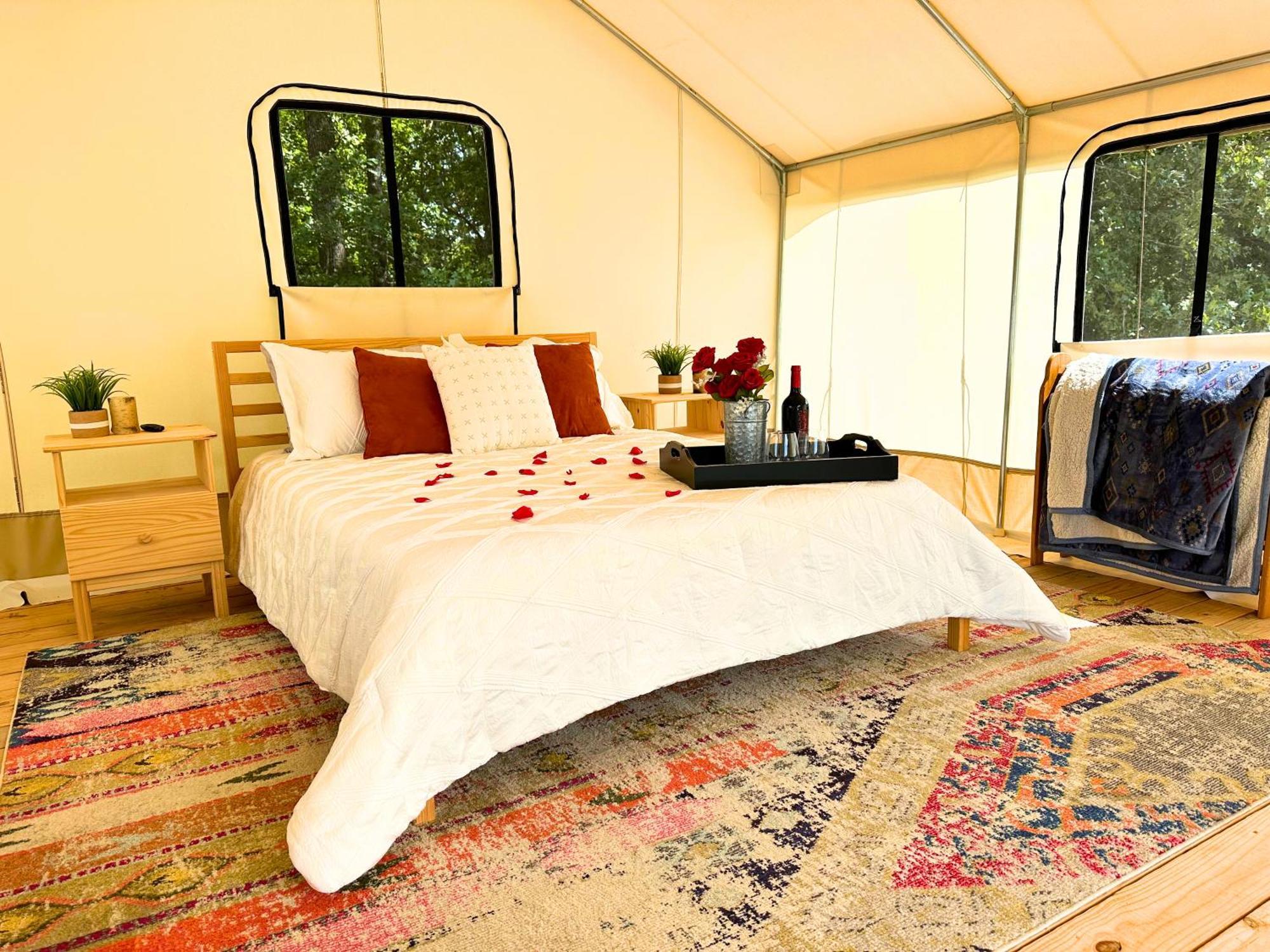 Roaring River Luxury Glamping #1 Cassville Экстерьер фото